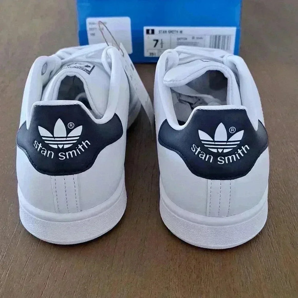 adidas Stan Smith Shoes - Color: White / Navy - Size: 7.5 - Picture 5 of 12